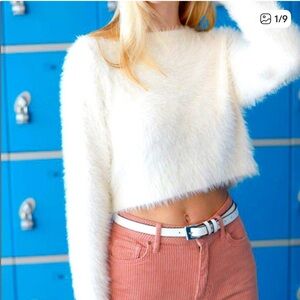 Kendall & Kylie Sweater Top Sunday Soft Fuzzy Sweater Women’s Size Large